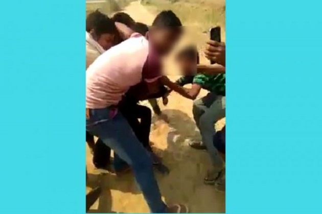بہار کے جہان آباد میں سرعام لڑکی سے چھیڑچھاڑ کا ویڈیو وائرل، چار گرفتار