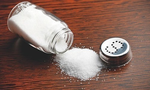 نمک کا زیادہ استعمال آپ کو ان امراض کا شکار بناسکتا ہے