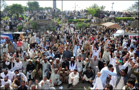 شہر کے متعدد علاقوں میں بجلی فراہمی متاثر ہونے پر دھرنا