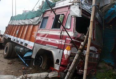  جہیز کیلئے شادی شدہ خاتون کو زندہ جلایا