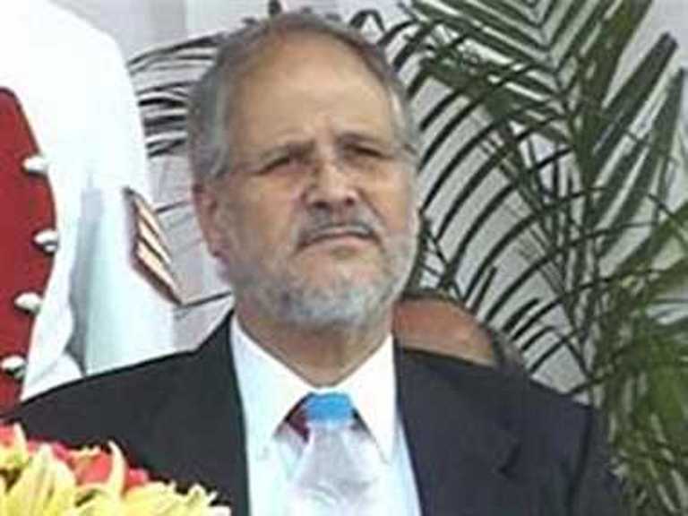 Najeeb  jung