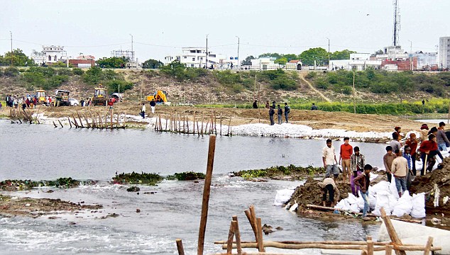 ’بن بیاہی ماں بچے کی سرپرست ہو سکتی ہے‘