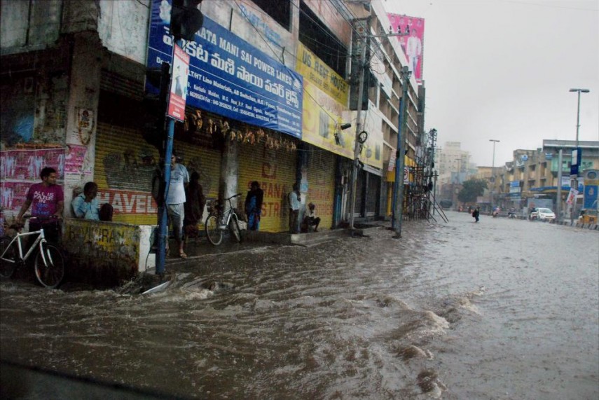 rains_hyd20160726_600_855