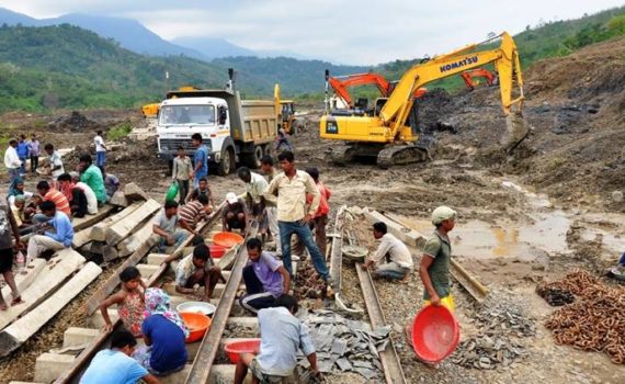 landslides-on-rail-track-assam-570x350