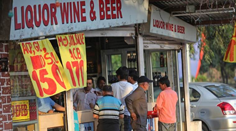 لکھی سرائے کے قریب بانسي پور اسٹیشن سے بڑی مقدار میں دیسی شراب برآمد