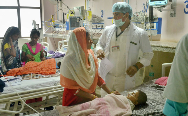 گورکھپور حادثے میں کلکٹر کی جانچ رپورٹ: ان 4 لوگوں کی لاپرواہی سے ہوئی بچوں کی موت، ڈاکٹر کفیل کو کلین چٹ