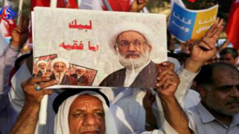 آیت اللہ شیخ عیسی قاسم کی رہایش گاہ کے قریب آل خلیفہ کی ظالم حکومت نے بحرینی مظاہرین پر کیا حملہ