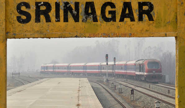 وادی کشمیر میں ہڑتال کے پیش نظر ریل خدمات معطل