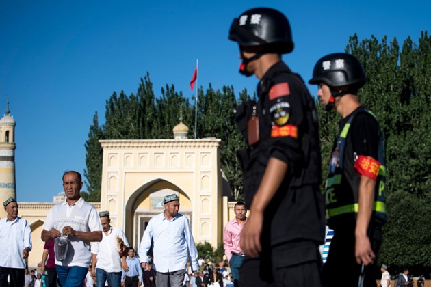 چین میں مسلمانوں کے انسانی حقوق کی ہو رہی پامالی، پھر بھی کیوں خاموش ہیں مسلم ممالک؟