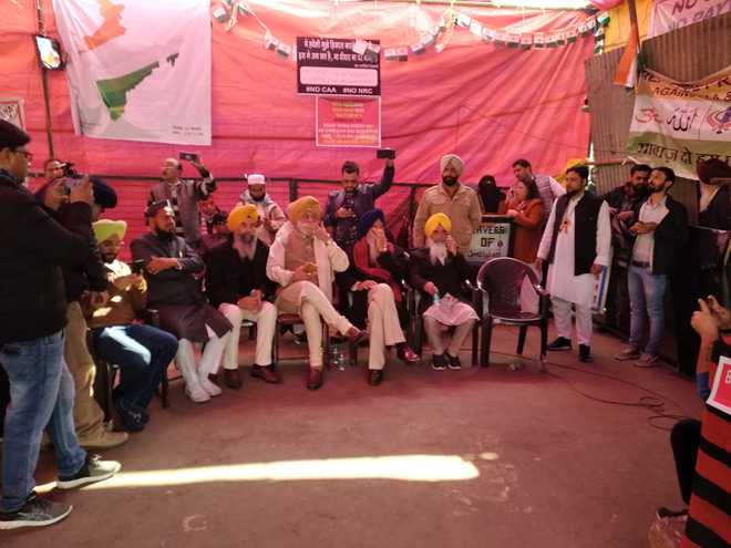 شاہین باغ خاتون مظاہرہ: ہندوستان ہی نہیں دنیا بھر کی سکھ برادری مسلمانوں کے ساتھ :سکھ لیڈران