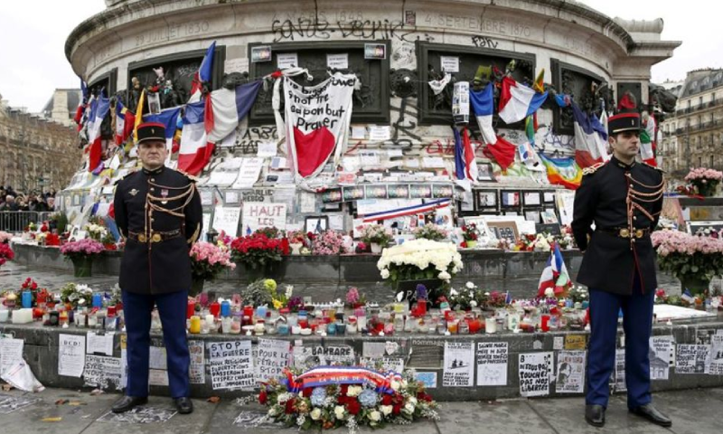فرانس: چارلی ہیبڈو حملہ آوروں کے سہولت کاروں کو بھی سزائیں
