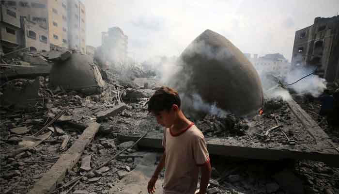 اسرائیلی فوج کا غزہ میں مسجد پر حملہ، 50 نمازی شہید، متعدد زخمی