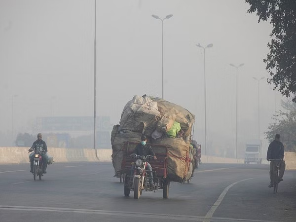 کراچی آلودہ ترین شہروں میں چھٹے نمبر پر ، فضائی معیار مضر صحت قرار