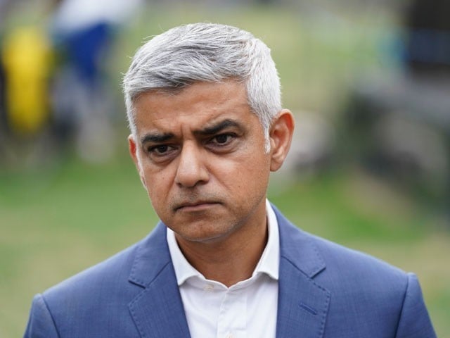 لندن کے پہلے مسلم میئر کو اسلاموفوبیا اور نفرت آمیز رویے کا سامنا