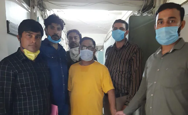 ٹیکسی ڈرائیوروں کو مار کر مگرمچھوں کو کھلانے والا 'ڈاکٹر ڈیتھ' گرفتار، آشرم میں سادھو بن کر چھپا ہوا تھا قاتل