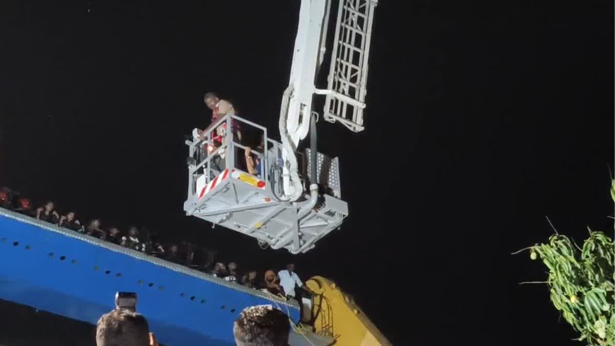 چنئی میں بڑا حادثہ، 150 فٹ کی بلندی پر پھنسا رولر کوسٹر، 35 لوگوں کو ریسکیو کیا گیا