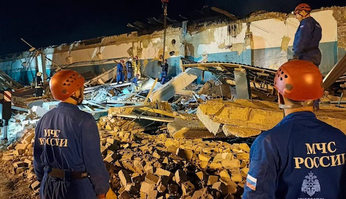  ممبئی میں موسلادھار بارش کے باعث نشیبی علاقوں اور سڑکوں میں پانی جمع ہوگیا، لوکل ٹرین خدمات متاثر