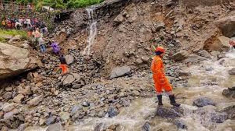 اتراکھنڈ، ہماچل سے لے کر کشمیر اور پنجاب تک بارش نے تباہی مچائی