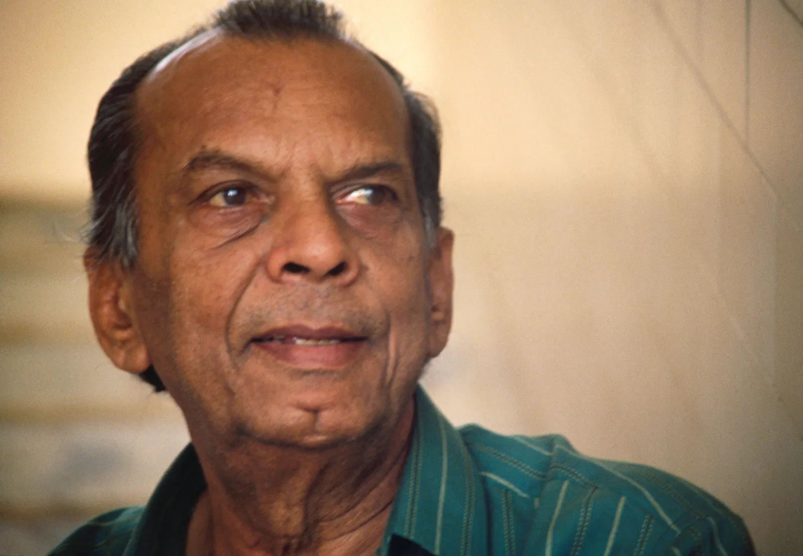 خاتون کی پلکوں سے 250 جوئیں اور انکے 85 انڈے کیسے نکالے گئے؟ طب کی دنیا کا حیران کن واقعہ