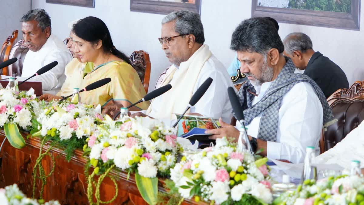 امریکا: دنیا کا معمر ترین بس ڈرائیور