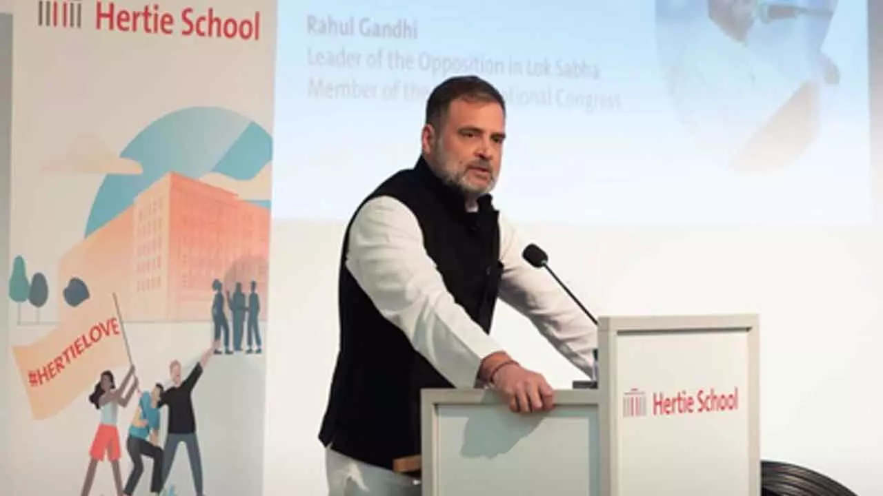 میکسیکو کی بحریہ کا طیارہ امریکا میں گر کر تباہ، 5 افراد ہلاک