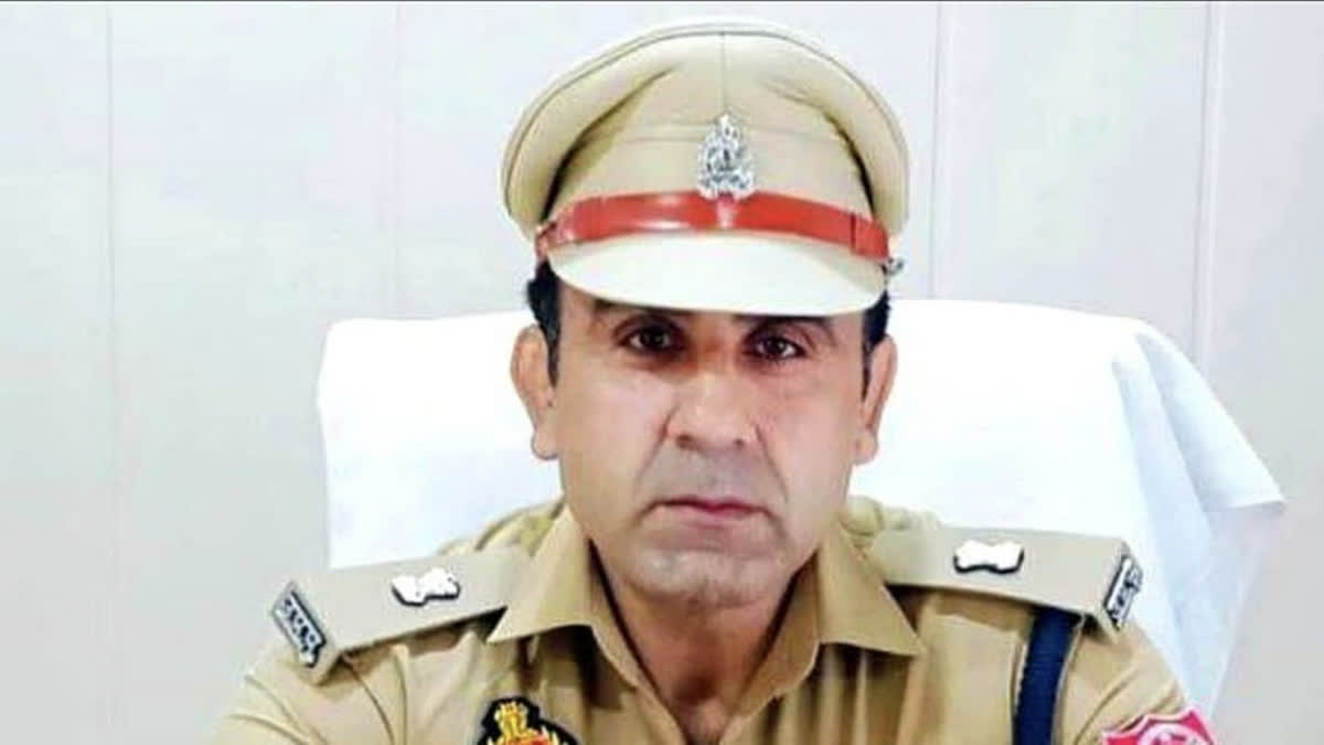 لکھنؤ کی بینک آف بڑودہ برانچ میں کروڑوں روپے کی ہیرا پھیری سے کھلبلی، صارفین کا ہنگامہ