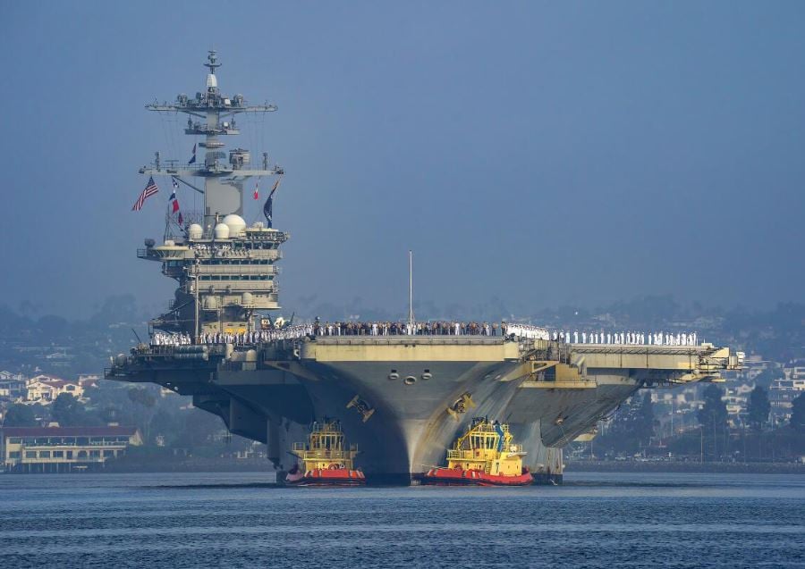 ایران جنگ میں اہم موڑ، امریکی طیارہ بردار جہاز جنگ چھوڑ کر واپس لوٹ گیا